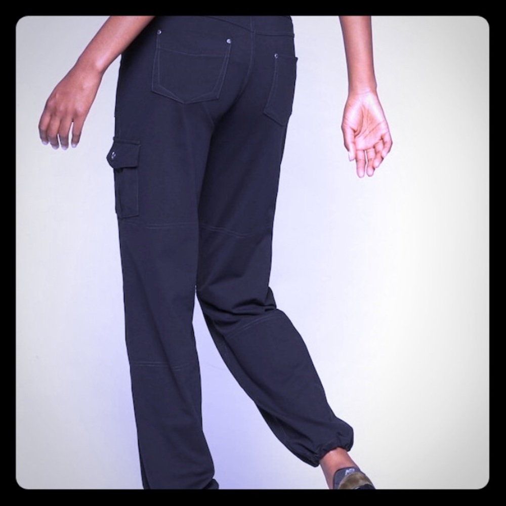 Bettona boyfriend pant size Small.